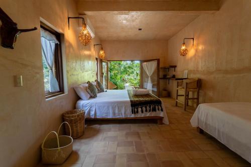 Casa Mariposa Beach Hotel