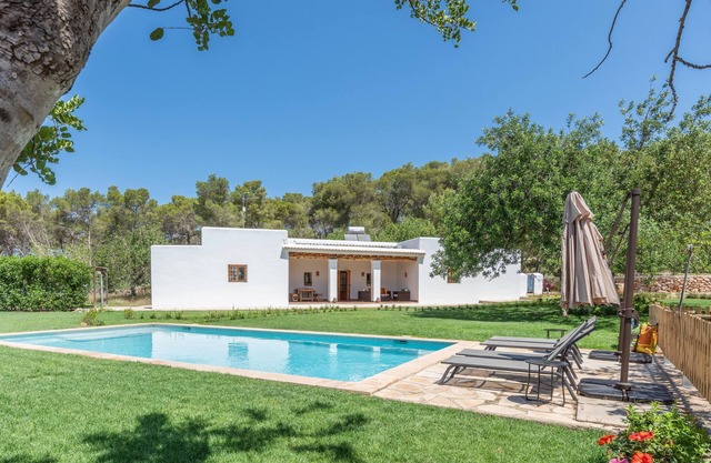 Casa Rural Es Murtà, private villa