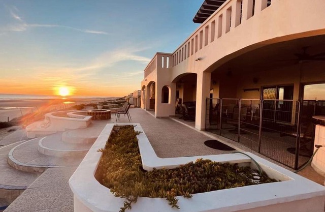 Casa San Miguel - Beachfront House