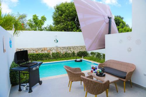 Casa tropical con piscina privada