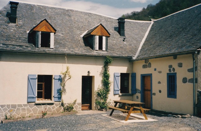 Cauterets house for 6 people at the entrance to the village