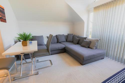 Central and peaceful two bedroom flat in town