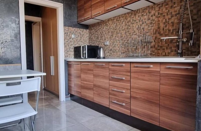 Central Apartment Shishman