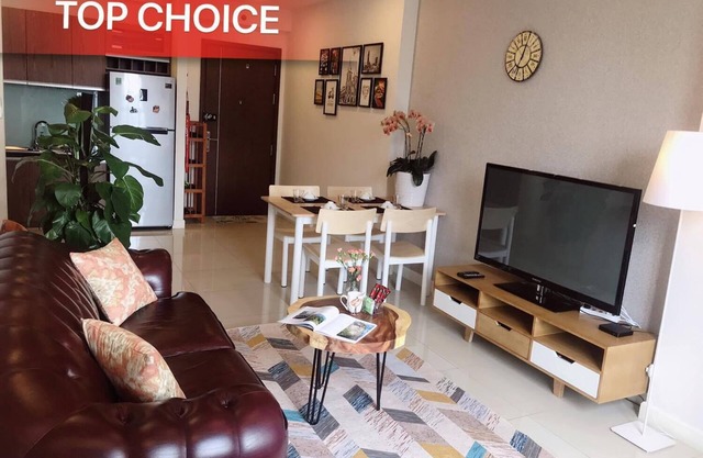 Central location with Saigon river view☀️FREE rooftop pool & gym☀️Food Area