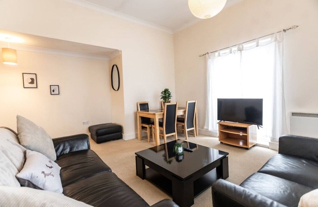 Central Location*Long Stay Discounts*Free Parking