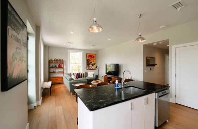 Century Eight 2Br/2Ba with Private Balcony
