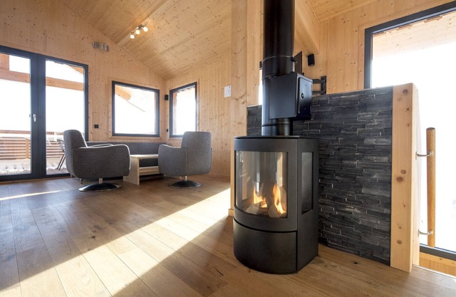 Chalet # 3 with sauna & outdoor whirlpool
