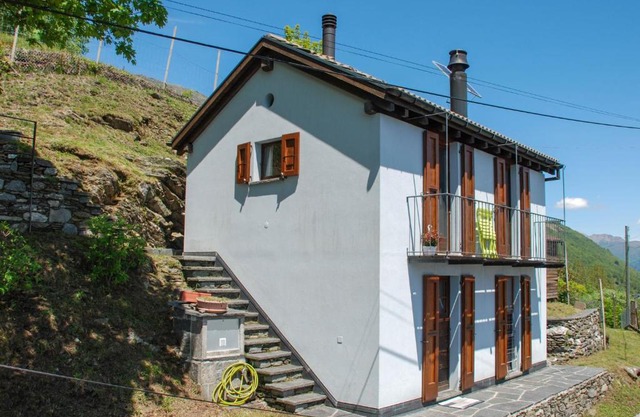 Chalet Baita Pimpisnino by Interhome