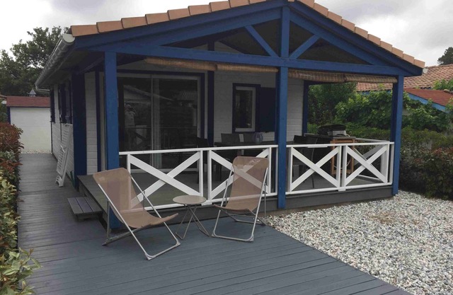 Chalet in vacation residence near the ocean