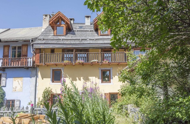 Chalet - MONTGENEVREHouse with character