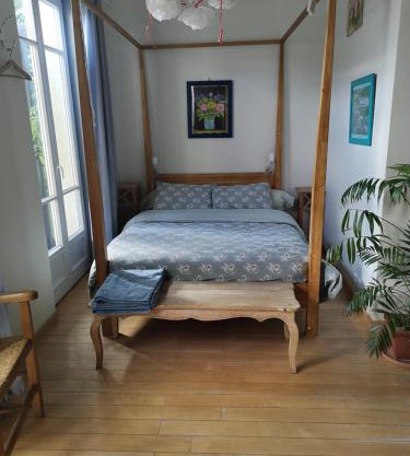 Chambre en ville dans un esprit campagne