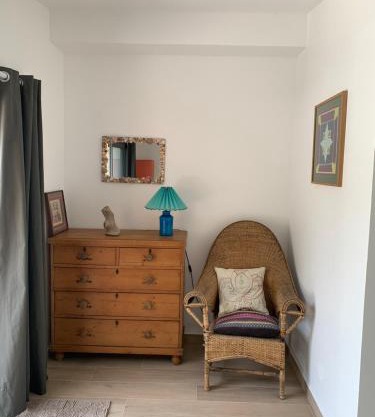 Chambre indépendante dans villa bord de mer