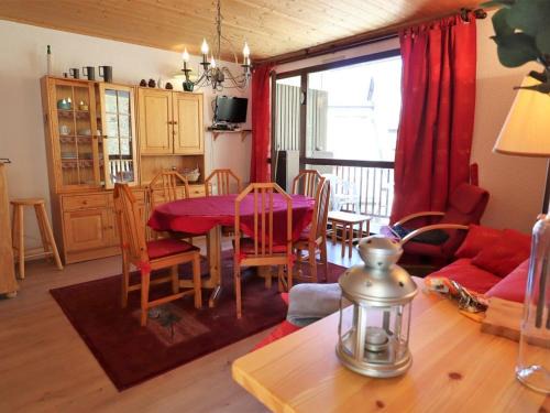 Charmant appart *, 6 pers, 2 balcons, prox pistes & village, parking gratuit - FR-1-342-147