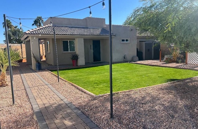 Charming 1-bedroon Guest House