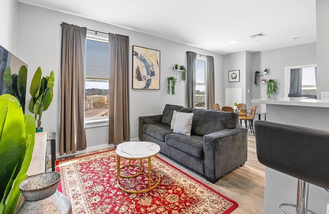 Charming 1BR Near Encore 2835