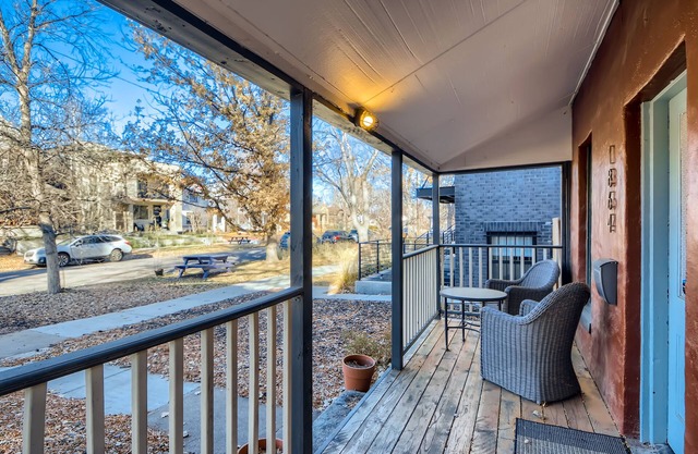 Charming 2-bedroom Denver home-Dog friendly