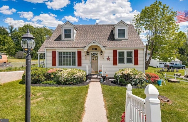 Charming Cottage in Central Location*Near BWI*