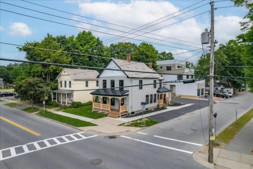Charming Newly Renovated House Next Door to Track