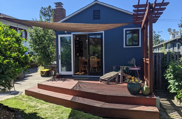 Charming North Berkeley 2 Bedroom Oasis