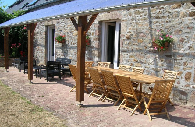 Charming Stone House with Private Bathrooms, Fireplace, and South-Facing Terrace in La Hague