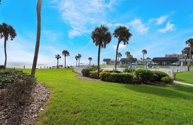 Chateau by the Sea 11D Oceanfront & Peaceful