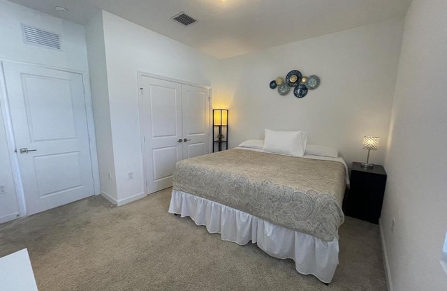Cheap rental with private entrance and backyard plus BBQ grill