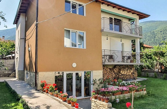 Chic Studio With Garden Close To Mineral Baths