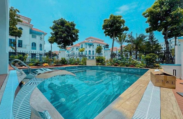 Chuỗi Villa Sun Feria Padd 7 ngủ - sát biển - bể bơi- trung tâm Bãi Cháy