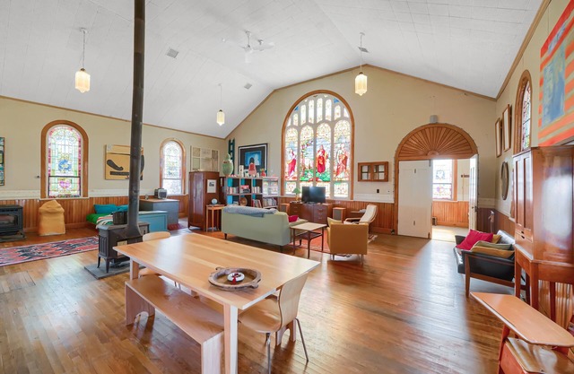 Church House! Penn State University, State College 25 min drive