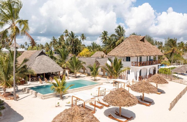 Cinnamon Hotel