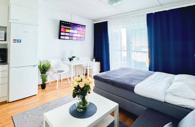 City center brand new studio @2022