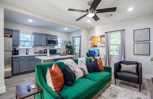 Close to PNC Stadium | Smart Apt | King bed | WiFi!
