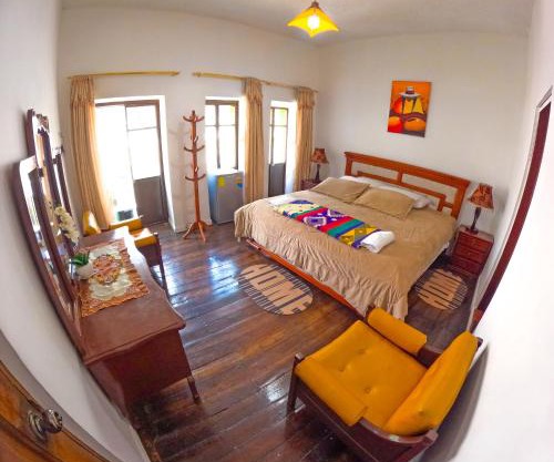 Colonial House Inn