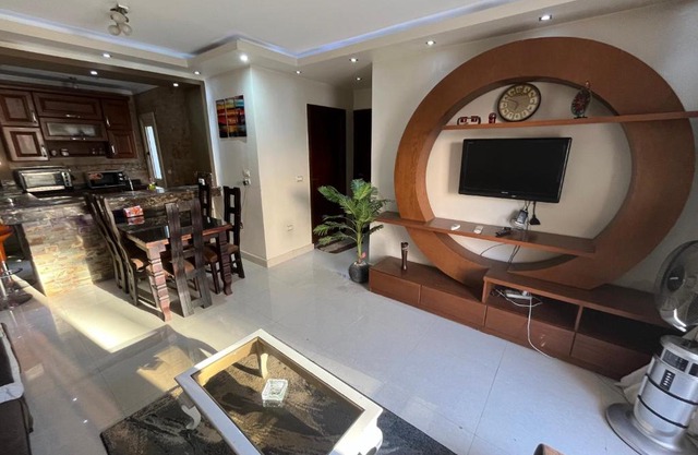 Comfortable apartment near service area &South Park &Bus station