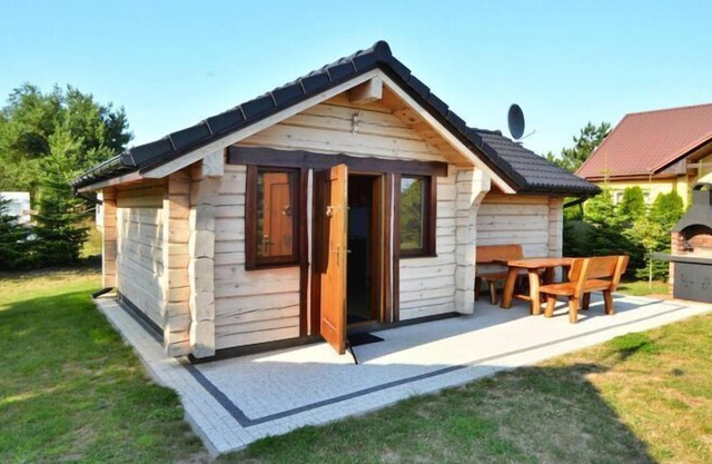 Comfortable holiday houses, swimming pool for children, near the lake, Osieki