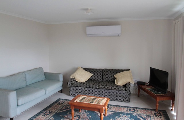 Comfortable Two Bedroom Home in Historic Malmsbury