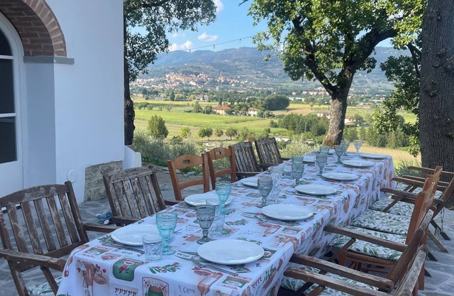 Comfortable villa with unique view. Pet friendly! Renovated 2025