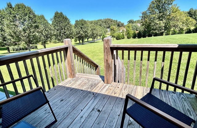 Comfy Retreat - Queen Bed Central Crossville