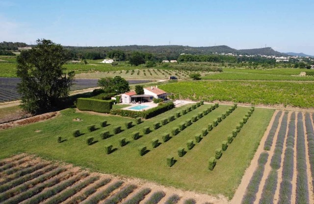 Contemporary villa private pool alone in countryside 4 stars