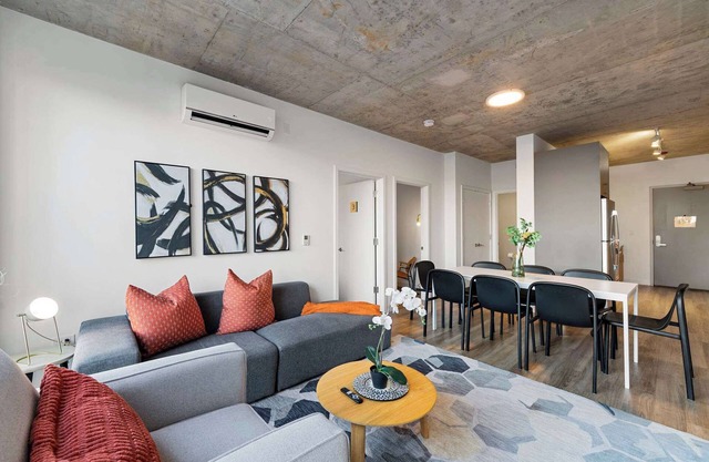 Corporate-Friendly 4BR Stylish & Central