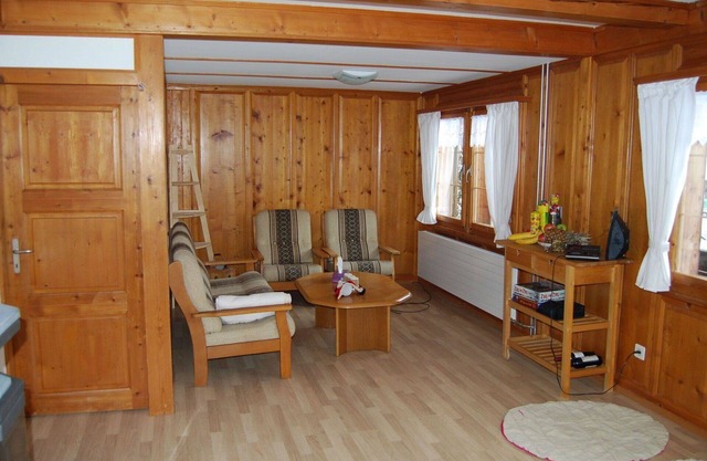 Cosy apartment for 7 guests with WIFI, TV, balcony and pets allowed