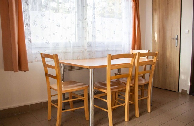 Cosy apartment in villa for 12 people with WIFI, TV, patio and pets allowed