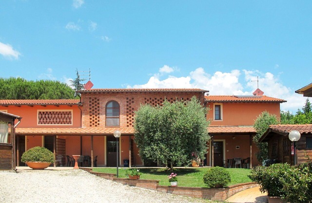 Cosy apartment for 7 guests with A/C, pool, WIFI, TV and patio