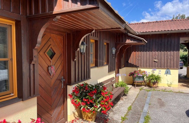 Cosy apartment in villa for 4 people with WIFI, TV, patio and pets allowed