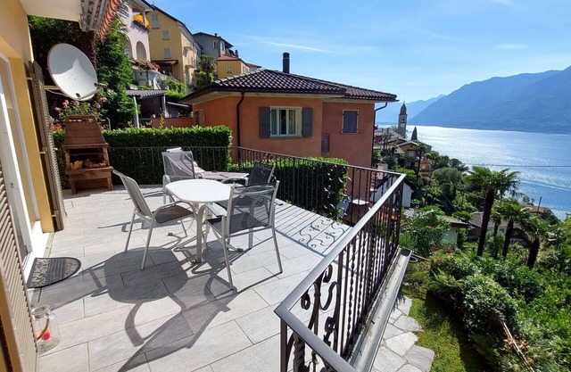 Cosy apartment for 4 guests with TV, terrace and pets allowed