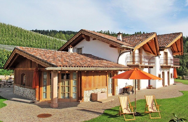 Cosy apartment for 8 people with WIFI, TV, terrace and pets allowed