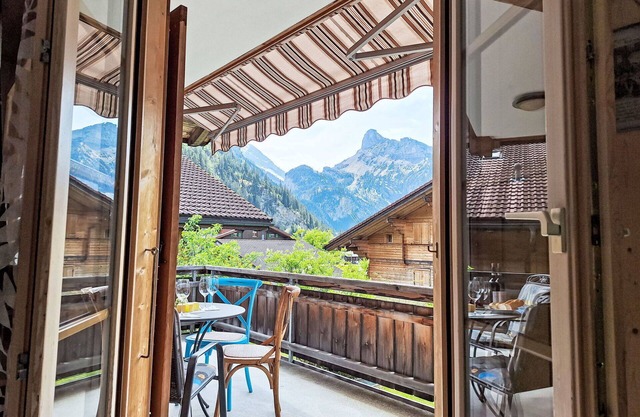 Cosy apartment for 4 people with WIFI, TV, balcony, pets allowed and panoramic view