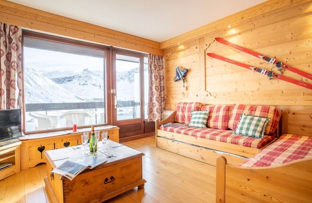 Cosy apartment for 8 people with WIFI, TV and balcony