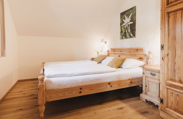 Cosy apartment for 6 people with WIFI, pool, TV and pets allowed