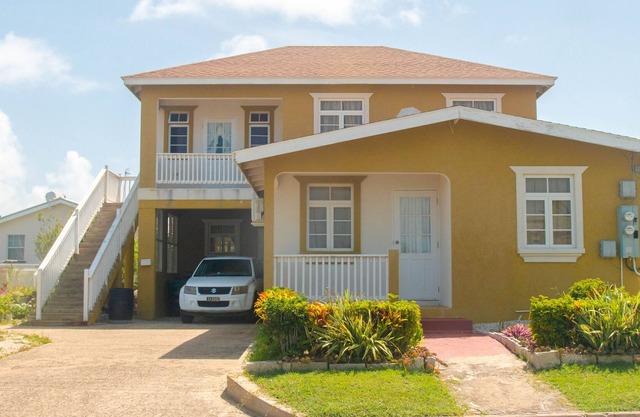 Cosy Business Traveler Apartment near Airport